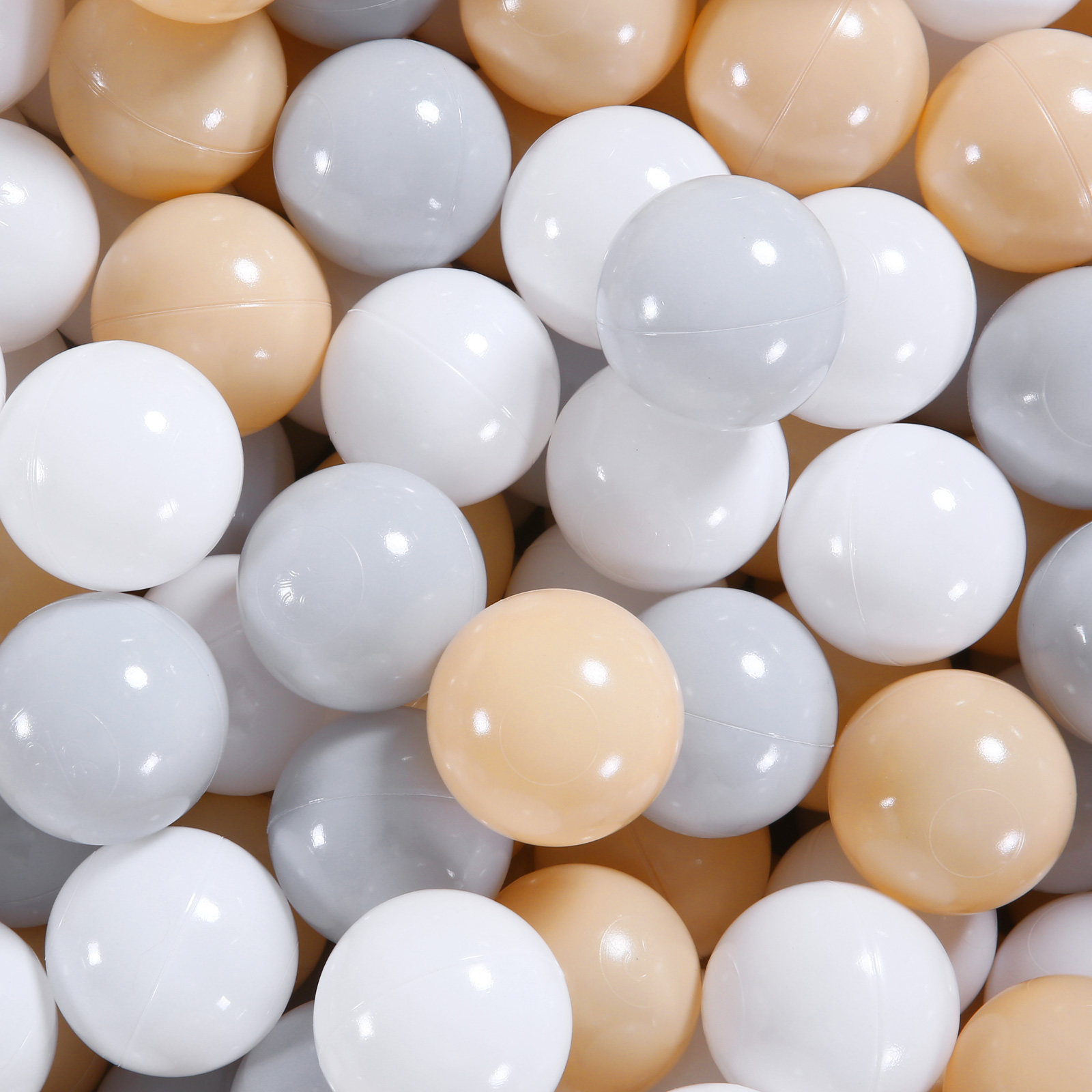 Boules de piscine à balles beiges, blanches et grises